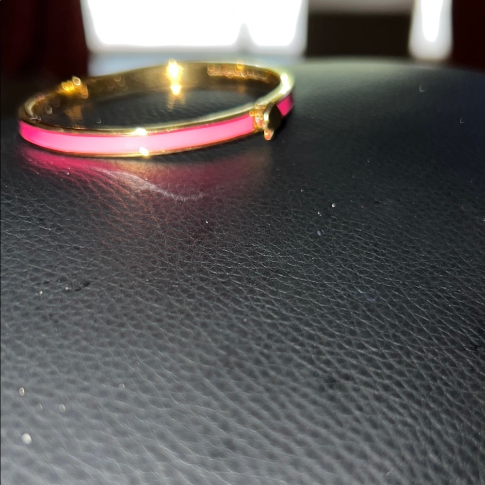Vintage Kate Gold & Coral Thin Enamel Bangle Bracelet - Picture 2 of 6